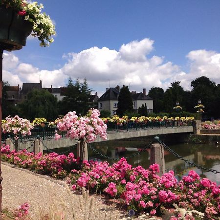 Le Lion Verd Hotel Putanges-le-Lac Bagian luar foto