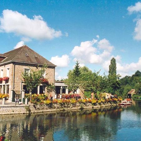 Le Lion Verd Putanges-le-Lac Bagian luar foto